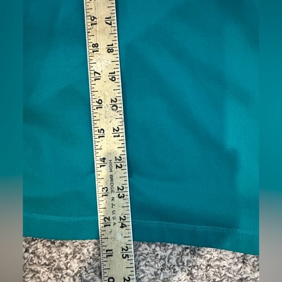 Women’s Nike Pro 1/2‎ Zip XL - Picture 8 of 9